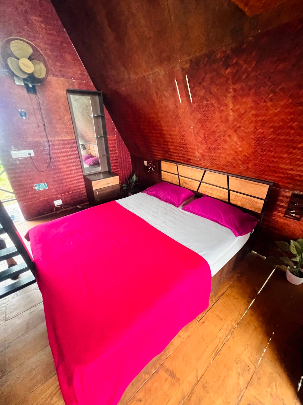 Family Forest Bungalow - Golden Hill View Resort